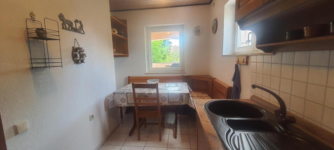 Apartments Ivanka G Malinska Luaran gambar