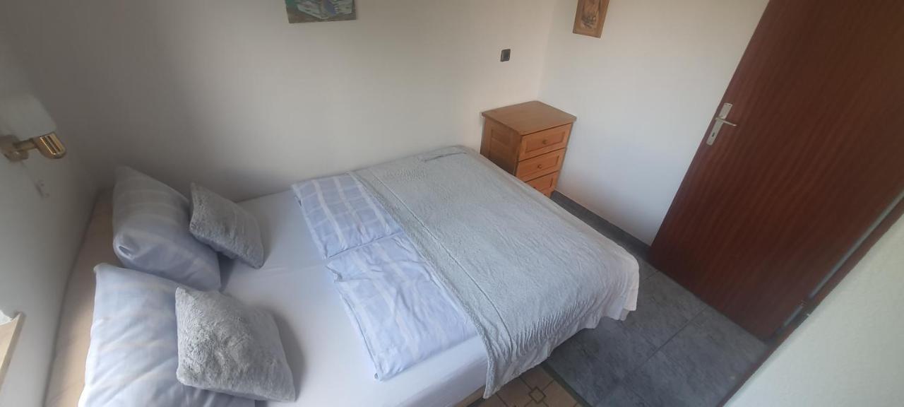 Apartments Ivanka G Malinska Luaran gambar