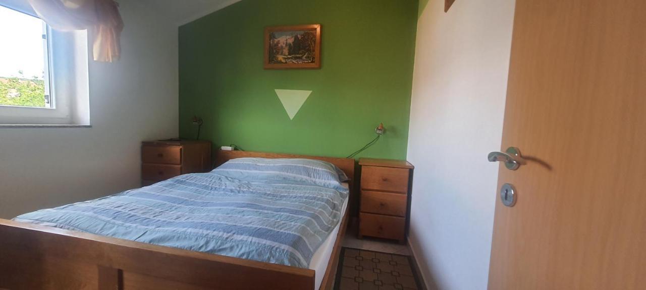 Apartments Ivanka G Malinska Luaran gambar
