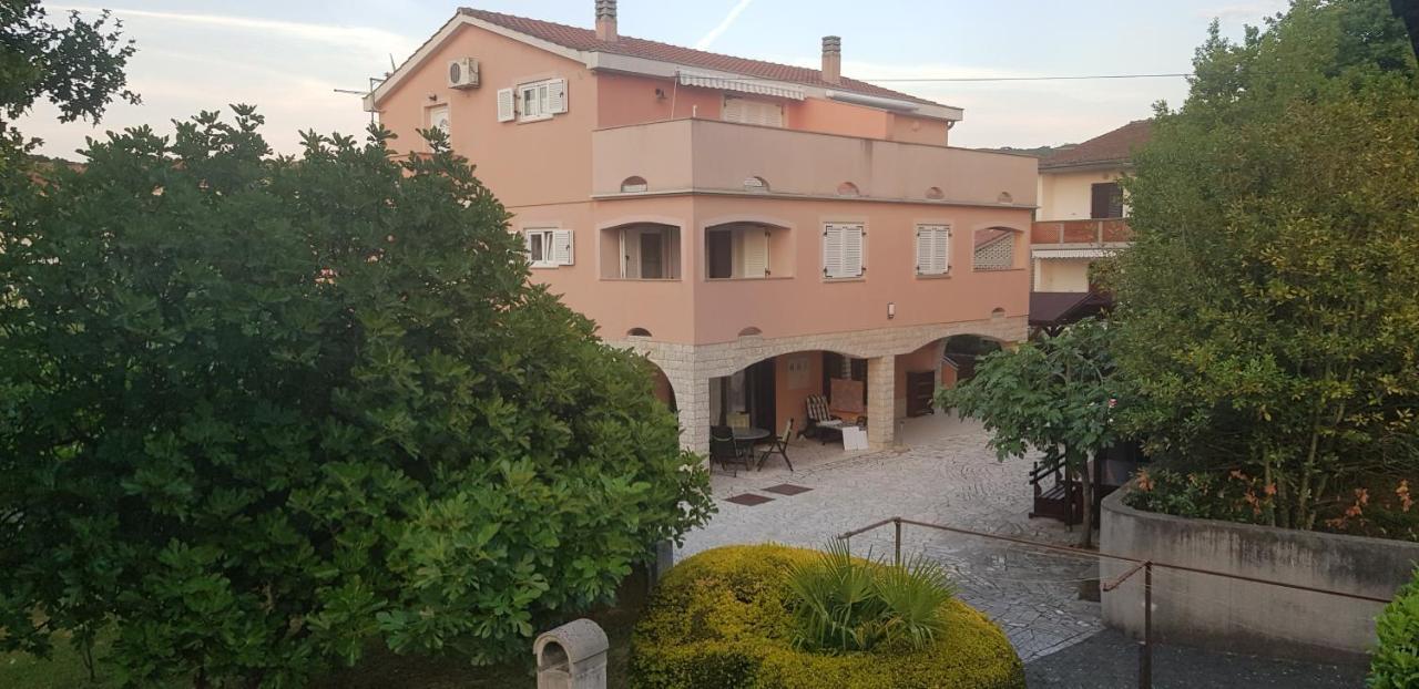 Apartments Ivanka G Malinska Luaran gambar